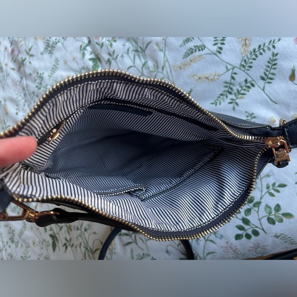 Louenhide Navy Crossbody Bag - Picture 5 of 5